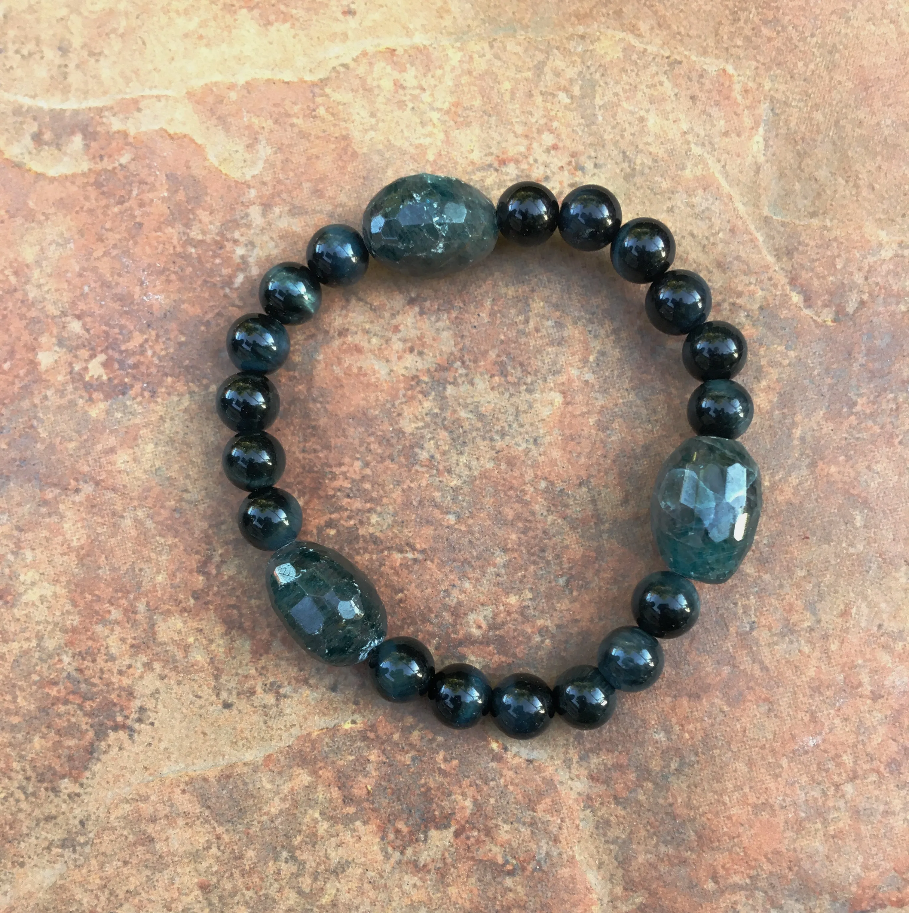 Women’s Blue TigerEye & Apatite Gemstone stretch Bracelet